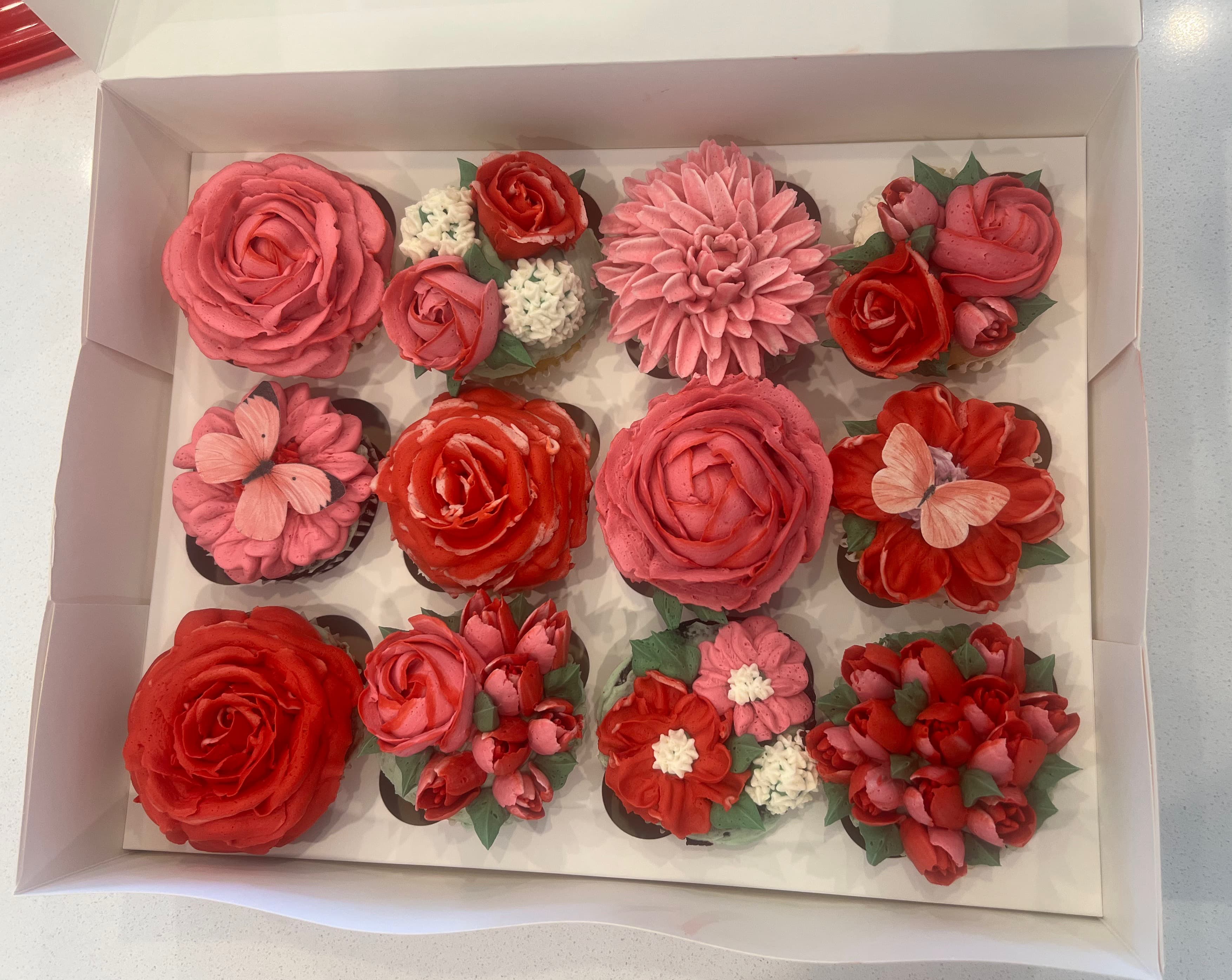     Romantic Red /pink -Box of 12