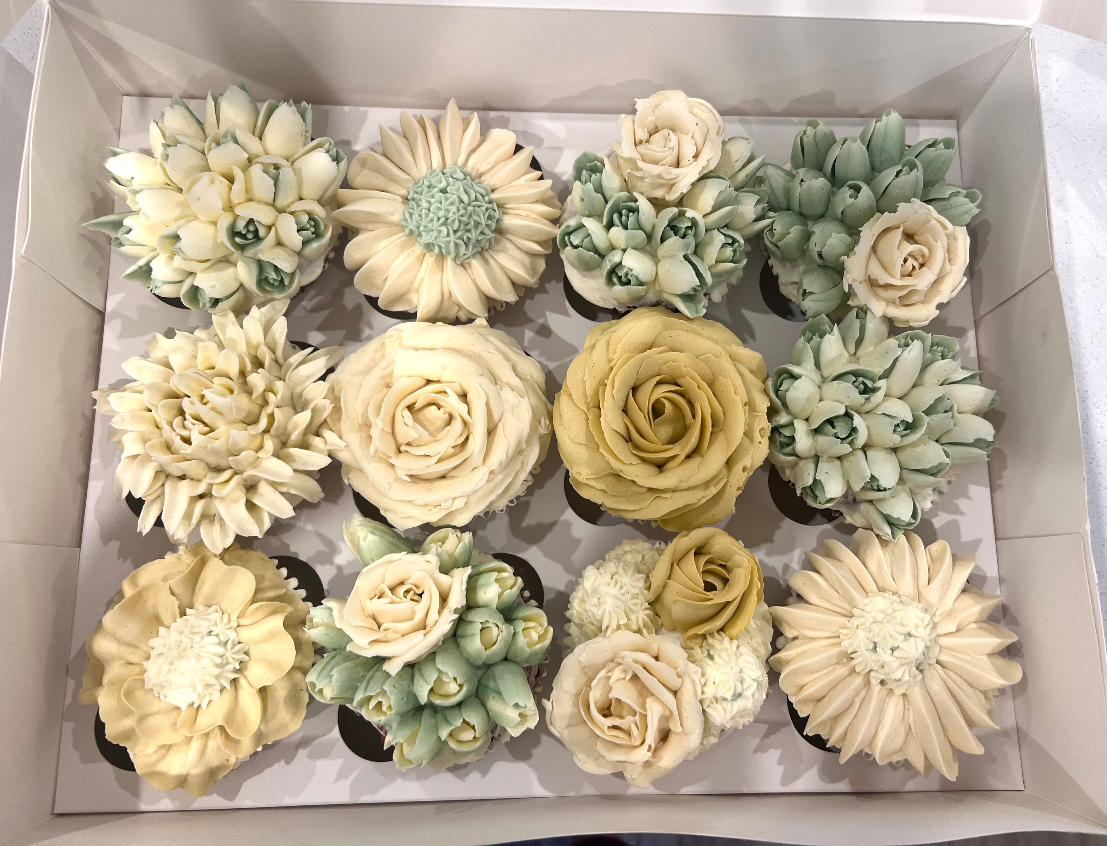 Natural tones-box of 12