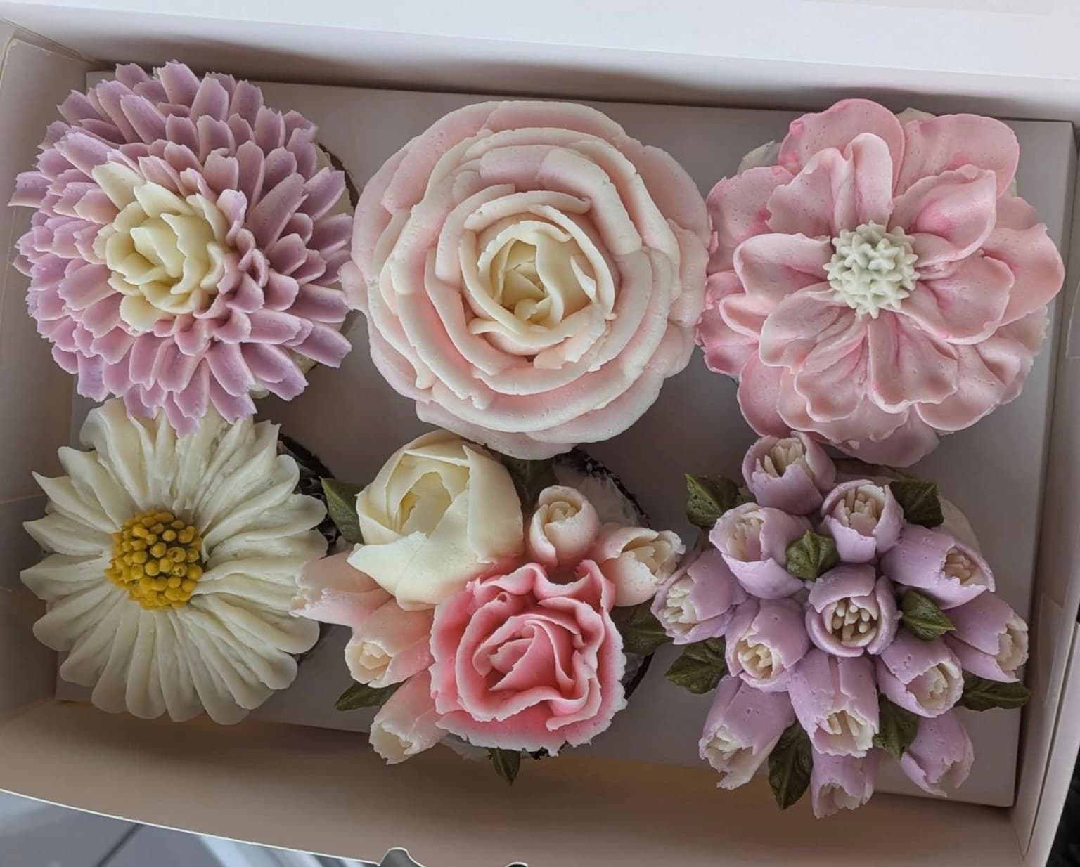Floral cupcakes box -6 cupcakes 