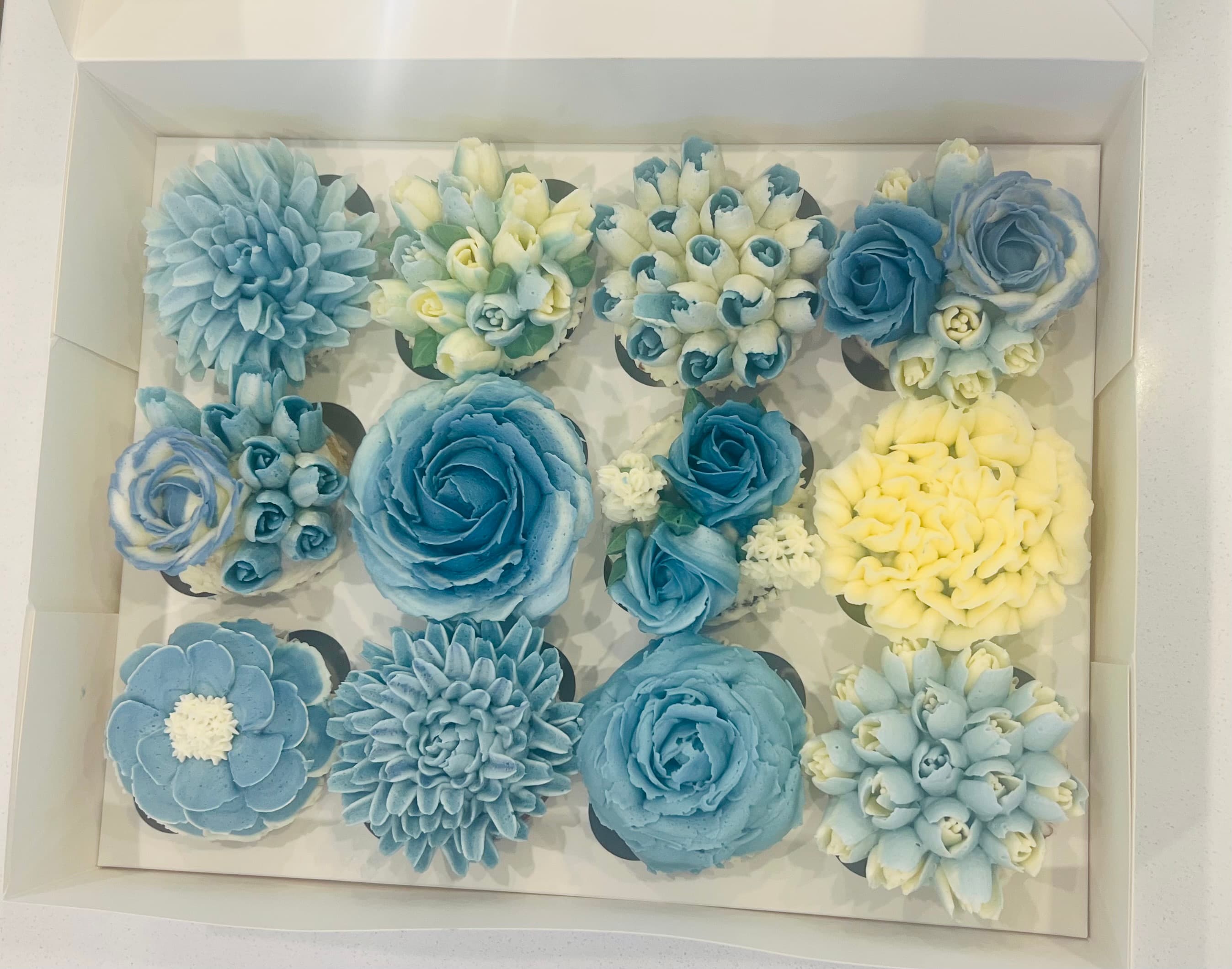 Blue Garden – Floral Cupcake Box of 12